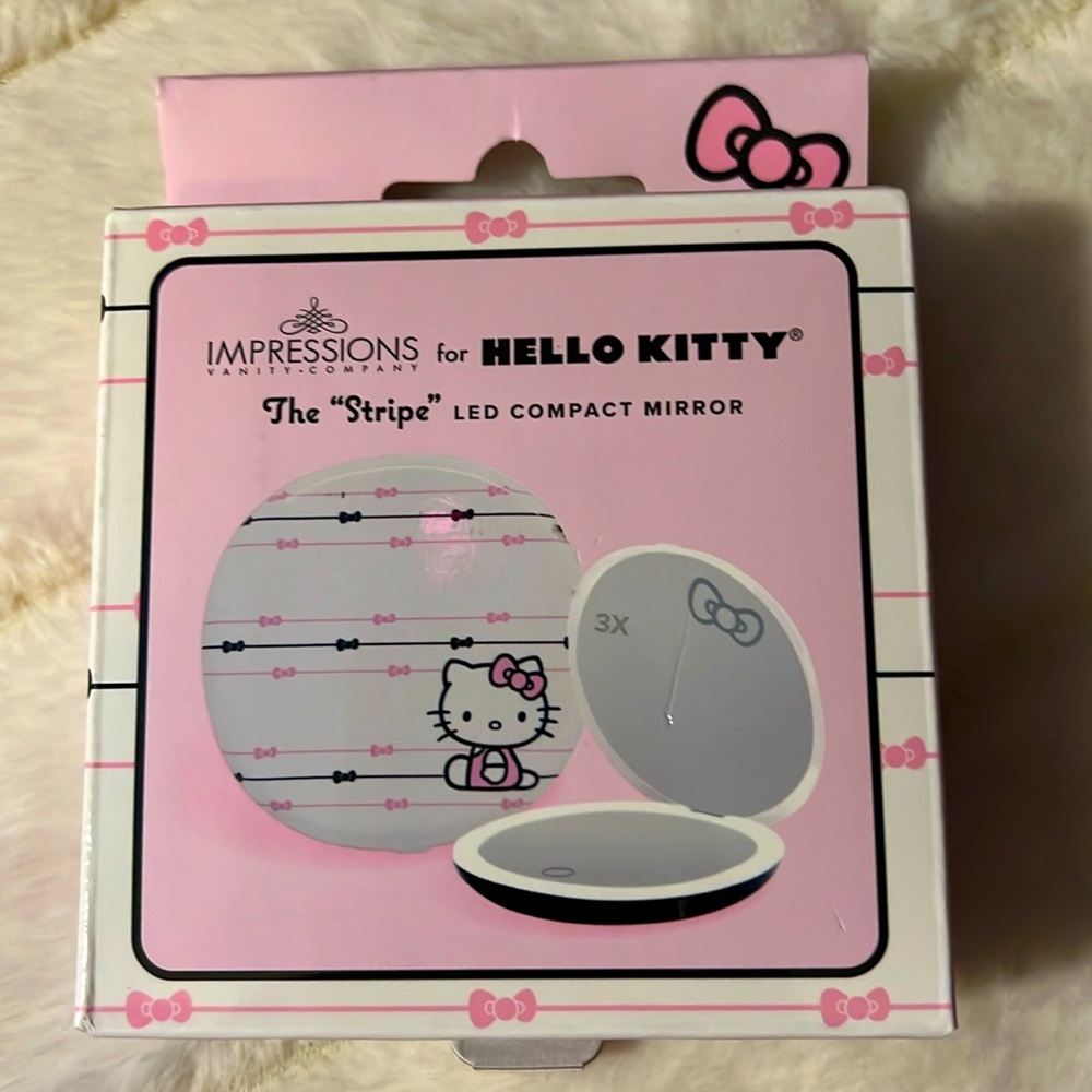 Hello Kitty impressions compact mirror new